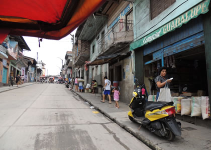 BARRIO DE BELEN EN MOTOTAXI 15