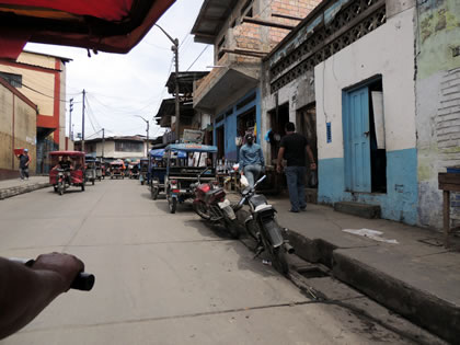 BARRIO DE BELEN EN MOTOTAXI 16