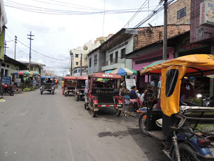 BARRIO DE BELEN EN MOTOTAXI 17