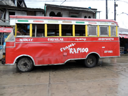 LOS BUSES DE IQUITOS 02