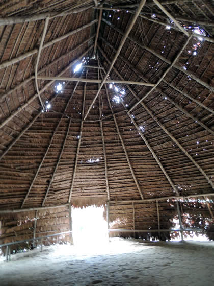 DANZANDO CON LOS YAHUAS 01