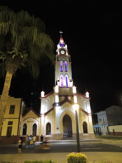 ILUMINACION IGLESIA MATRIZ IQUITOS 04