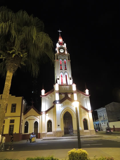 ILUMINACION IGLESIA MATRIZ IQUITOS 05