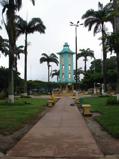 PLAZA DE ARMAS DE PUERTO MALDONADO 02