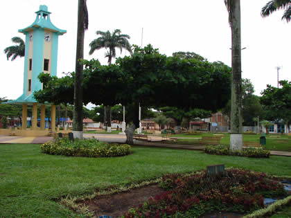 PLAZA DE ARMAS DE PUERTO MALDONADO 03