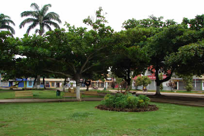 PLAZA DE ARMAS DE PUERTO MALDONADO 08