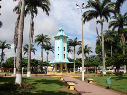 PLAZA DE ARMAS DE PUERTO MALDONADO 13