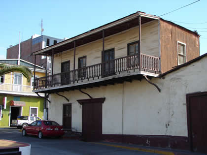 CASONAS COLONIALES Y SUS BALCONES 02