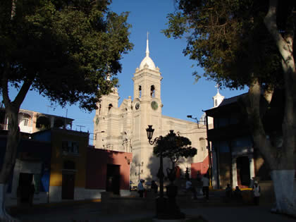 CATEDRAL MOQUEGUA 01