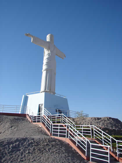 CRISTO BLANCO MOQUEGUA 03