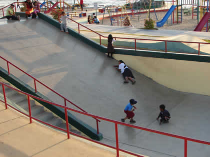 PARQUE DEL NINO MALECON ILO 08