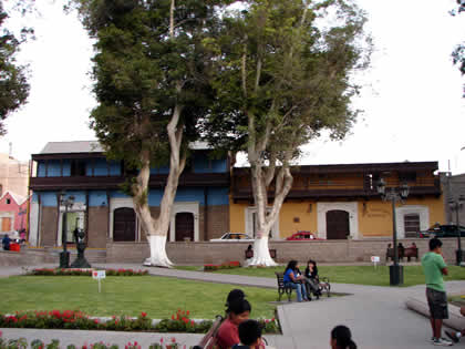 PLAZA ARMAS 02