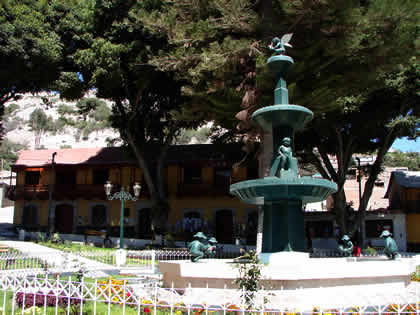 PLAZA ARMAS TORATA 04