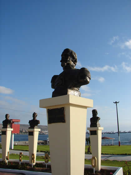 PLAZA DEL EJERCITO MALECON ILO 03