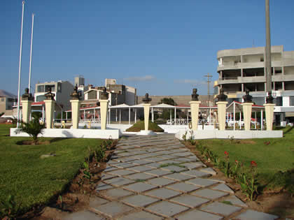 PLAZA DEL EJERCITO MALECON ILO 04