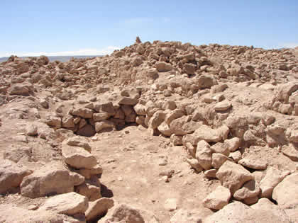 SITIO ARQUEOLOGICO CERRO BAUL 01