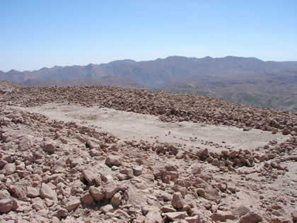 SITIO ARQUEOLOGICO CERRO BAUL 06