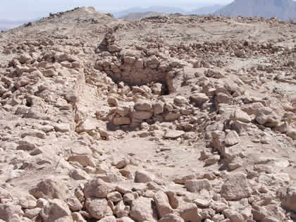 SITIO ARQUEOLOGICO CERRO BAUL 07