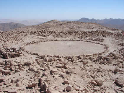 SITIO ARQUEOLOGICO CERRO BAUL 09