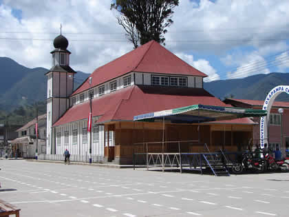 IGLESIA SANTA ROSA DE LIMA DE OXAPAMPA 03