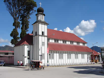 IGLESIA SANTA ROSA DE LIMA DE OXAPAMPA 04