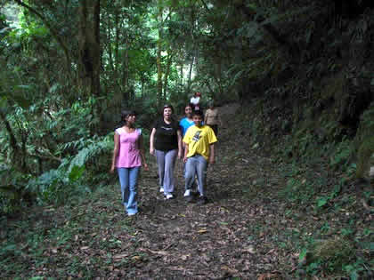 PARQUE NACIONAL YANACHAGA CHEMILLEN PUESTO DE CONTROL HUAMPAL 03