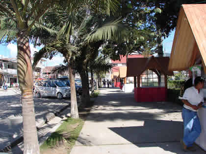 PLAZA DE ARMAS DE OXAPAMPA 05