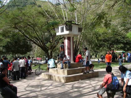 PLAZA DE ARMAS DE POZUZO 03