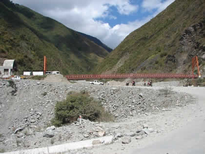 PUENTE YANANGO EN LA RUTA TARMA LA MERCED 01