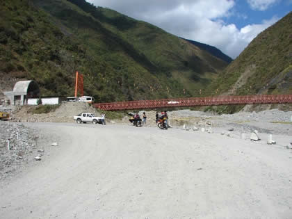 PUENTE YANANGO EN LA RUTA TARMA LA MERCED 02