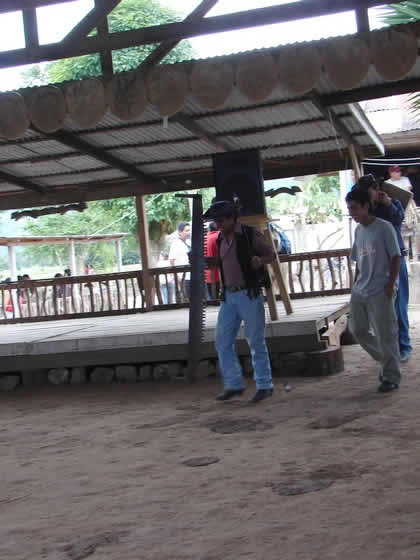 DEMOSTRACION DE DESTREZA FORESTAL 03