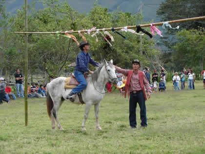 TORNEO DE CINTAS A CABALLO 06