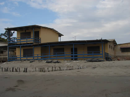 CASAS DE PLAYA COLAN 02