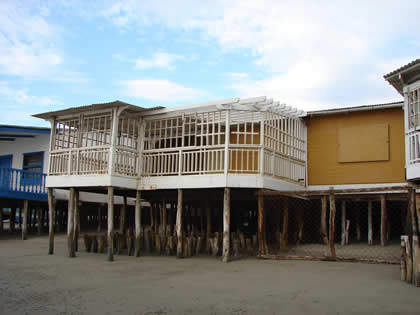 CASAS DE PLAYA COLAN 14