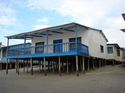 CASAS DE PLAYA COLAN 15