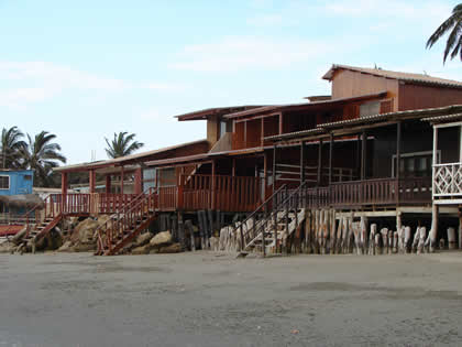 CASAS DE PLAYA COLAN 21