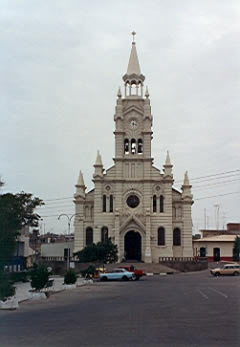 IGLESIA MATRIZ SANTISIMA TRINIDAD DE SULLANA 06