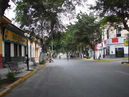 OVALO GRAU DE LA CIUDAD DE PIURA 07