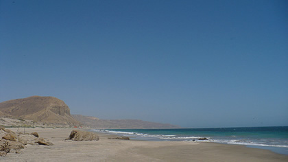 PLAYA EL ÑURO 02