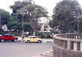 PLAZA DE ARMAS DE SULLANA 04