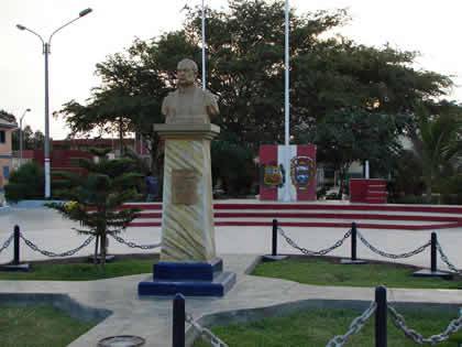 PLAZA DE ARMAS DE EL ALTO 02