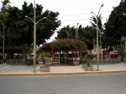 PLAZA DE ARMAS DE PAITA 03