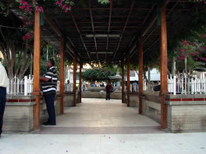 PLAZA DE ARMAS DE PAITA 04