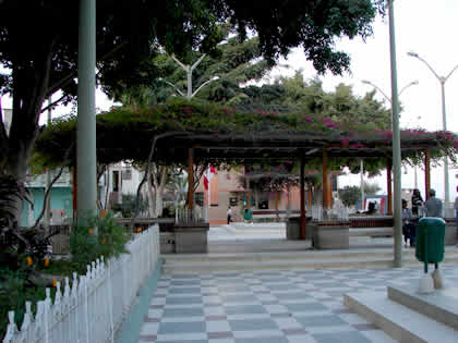 PLAZA DE ARMAS DE PAITA 05