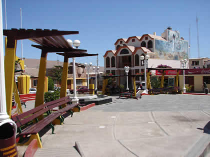 PLAZA PRINCIPAL LOCUMBA 04