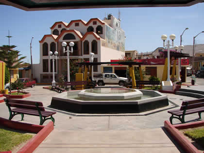 PLAZA PRINCIPAL LOCUMBA 05