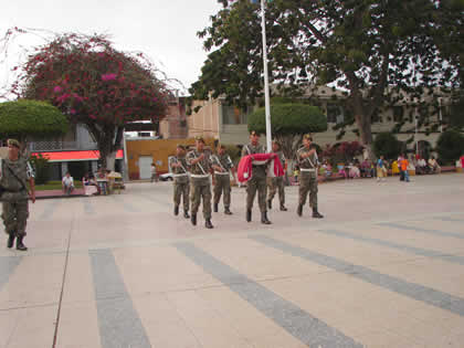 CEREMONIA DE BAJADA DE BANDERA 04