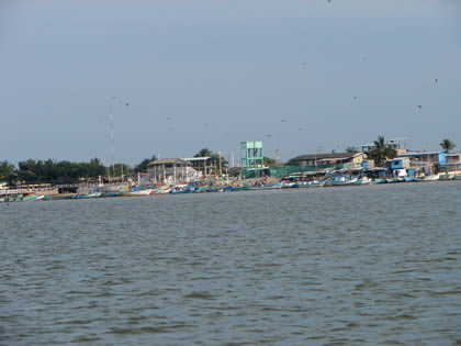 EL PUERTO DE PUERTO PIZARRO 01