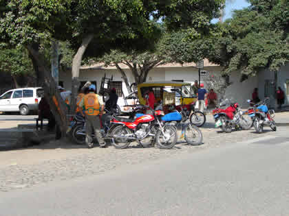 SERVICIO DE TRANSPORTE EN MOTOTAXIS Y MOTOLINEALES 01