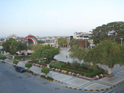 PLAZA DE ARMAS DE LA CIUDAD DE TUMBES 01